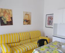 Italy Baia Verde Baia Verde vacation rental compare prices direct by owner 27836761