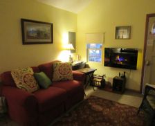 United States North Carolina Pilot Mountain vacation rental compare prices direct by owner 370852