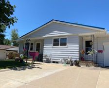 United States Iowa Cedar Rapids vacation rental compare prices direct by owner 23972204