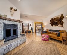 United States California Pioneertown vacation rental compare prices direct by owner 1116742