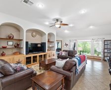 United States Texas Dripping Springs vacation rental compare prices direct by owner 165352