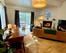 United States California Crestline vacation rental compare prices direct by owner 357022