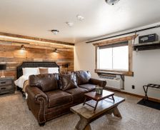 United States Montana West Yellowstone vacation rental compare prices direct by owner 781170