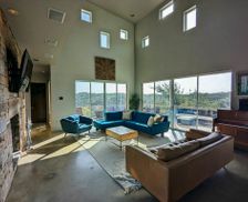 United States Texas Dripping Springs vacation rental compare prices direct by owner 11586036