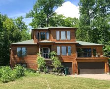 United States New York Saranac Lake vacation rental compare prices direct by owner 205582