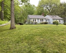 United States Connecticut Newtown vacation rental compare prices direct by owner 1898876
