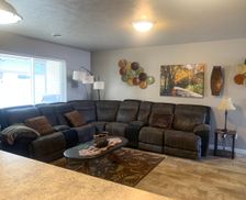 United States South Dakota Mitchell vacation rental compare prices direct by owner 339105