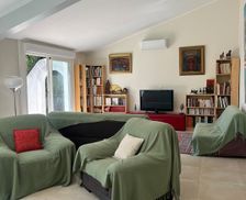 France Provence-Alpes-Côte d'Azur Arles vacation rental compare prices direct by owner 4745989