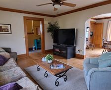 United States New York Rochester vacation rental compare prices direct by owner 1745666