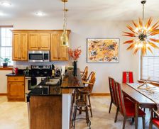 United States Wisconsin Milwaukee vacation rental compare prices direct by owner 2708238