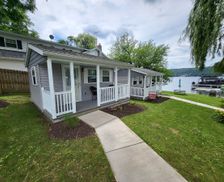 United States New York Penn Yan vacation rental compare prices direct by owner 29800751