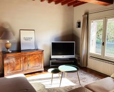 France Provence-Alpes-Côte d'Azur L'Isle-sur-la-Sorgue vacation rental compare prices direct by owner 11023601