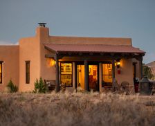 United States New Mexico Abiquiu vacation rental compare prices direct by owner 2088377