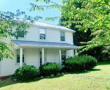 United States Virginia Lynchburg vacation rental compare prices direct by owner 2607559