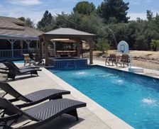 United States California Agua Dulce vacation rental compare prices direct by owner 2436972