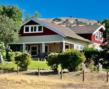 United States California Sanger vacation rental compare prices direct by owner 2653946