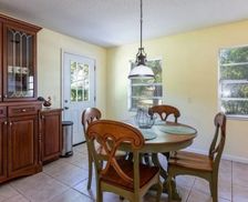 United States Florida Chiefland vacation rental compare prices direct by owner 2769820