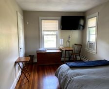 United States Rhode Island West Warwick vacation rental compare prices direct by owner 2735597