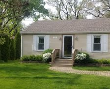 United States Illinois Downers Grove vacation rental compare prices direct by owner 2696021
