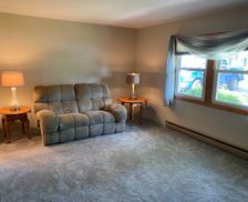 United States New York Plattsburgh vacation rental compare prices direct by owner 11628300