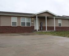 United States Missouri Joplin vacation rental compare prices direct by owner 11491616