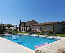 France Provence-Alpes-Côte d'Azur Eygalières vacation rental compare prices direct by owner 6619527