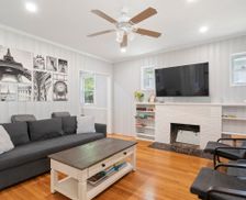 United States Maryland Silver Spring vacation rental compare prices direct by owner 11479963