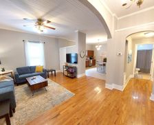 United States North Carolina Charlotte vacation rental compare prices direct by owner 9336539