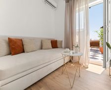 Greece Attica Glifada vacation rental compare prices direct by owner 10208467