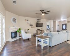 United States California Selma vacation rental compare prices direct by owner 32522887