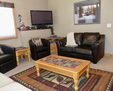 Canada British Columbia Silver Star Mountain vacation rental compare prices direct by owner 9486645