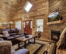 United States Tennessee Gatlinburg vacation rental compare prices direct by owner 11411816