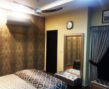 Pakistan Punjab Lahore vacation rental compare prices direct by owner 9707802