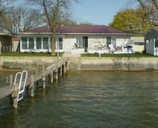 United States Iowa Clear Lake vacation rental compare prices direct by owner 9916374