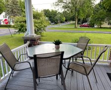 United States New York Lewiston vacation rental compare prices direct by owner 15422000