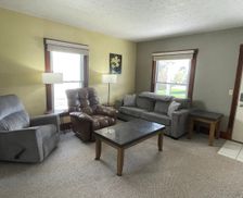 United States Ohio Bedford vacation rental compare prices direct by owner 15410029
