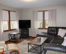 United States New York Stephentown vacation rental compare prices direct by owner 10596071