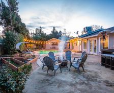 United States California Redding vacation rental compare prices direct by owner 11648744