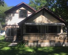 United States Iowa Clear Lake vacation rental compare prices direct by owner 10078931