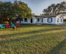 United States Texas Bertram vacation rental compare prices direct by owner 11491062