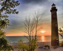 United States Michigan Mears vacation rental compare prices direct by owner 13276893