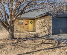 United States Texas Amarillo vacation rental compare prices direct by owner 10540405