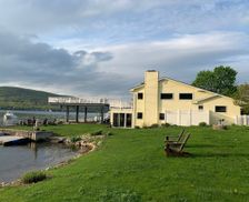 United States New York Greenwood Lake vacation rental compare prices direct by owner 11361315