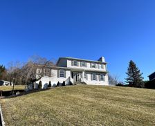 United States New York Wappingers Falls vacation rental compare prices direct by owner 29564407