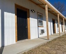 United States Missouri Wheatland vacation rental compare prices direct by owner 10692565