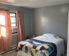 United States New York Queen's vacation rental compare prices direct by owner 24485463