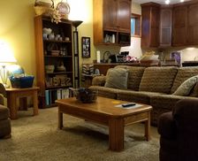 United States Kansas Topeka vacation rental compare prices direct by owner 620293