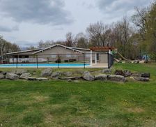 United States Pennsylvania Tobyhanna vacation rental compare prices direct by owner 13319199