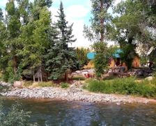 United States Wyoming Dubois vacation rental compare prices direct by owner 11867036