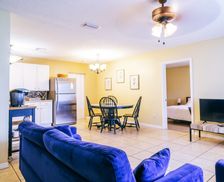 United States Florida DeLand vacation rental compare prices direct by owner 12278995